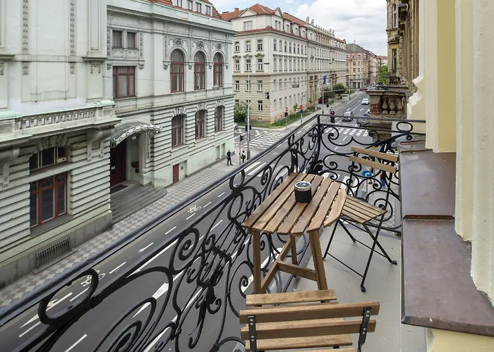 公寓式酒店 Downtown - Zborovska 4*