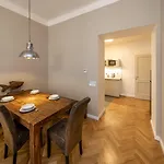 アパートホテル Downtown - Zborovska 4*