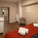 Downtown - Zborovska 4* プラハ