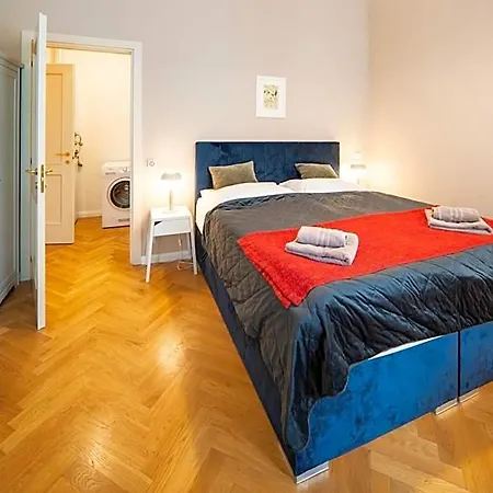Aparthotel Downtown - Zborovska