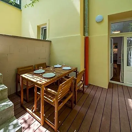 Downtown - Zborovska Aparthotel