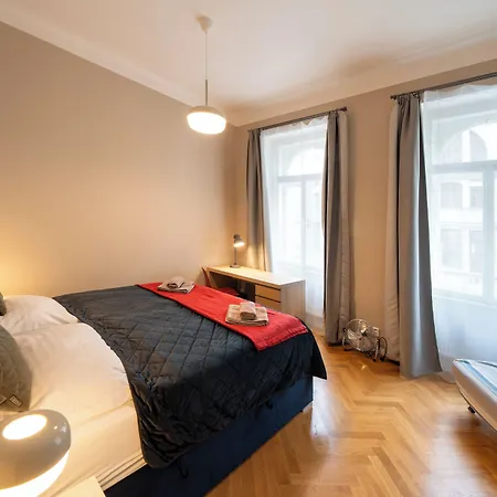 Apartahotel Downtown - Zborovska